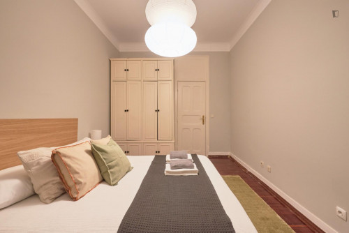 Comfy double bedroom close to Estufa Fria  - Gallery -  5