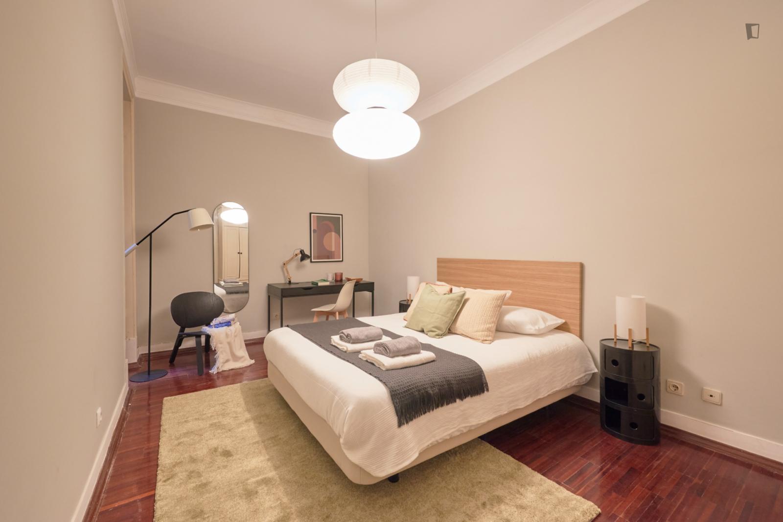  Comfy Double Bedroom Close To Estufa Fria  -  Comfy double bedroom close to Estufa Fria  - Gallery -  1