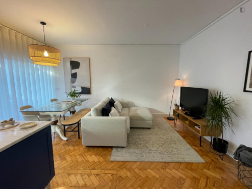 Spacious 1-bedroom apartment with a sunny balcony, in Penha de França