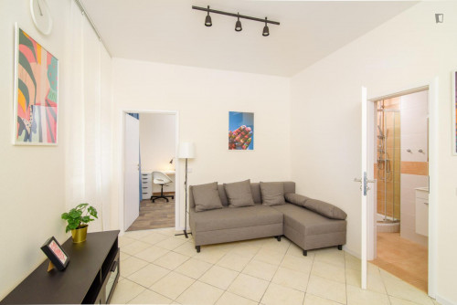 Bright 1-bedroom apartment close to Church of St. Cyril and Methodius - Gallery - 3