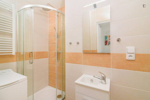 Bright 1-bedroom apartment close to Church of St. Cyril and Methodius - Gallery - 6