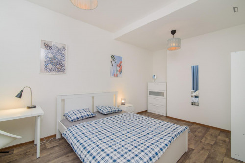 Bright 1-bedroom apartment close to Church of St. Cyril and Methodius - Gallery - 2