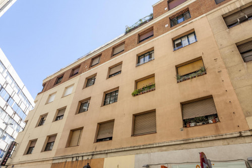 Single bedroom in cosy 9-bedroom in the south of Malasaña - Gallery - 11