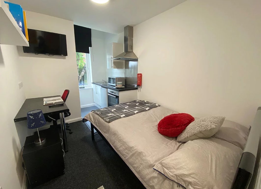  Standard Studio  -  Regent Road  - Gallery -  4