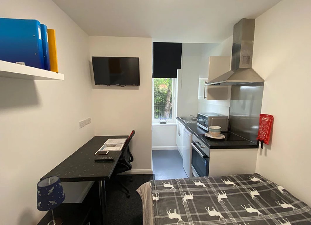  Standard Studio  -  Regent Road  - Gallery -  6