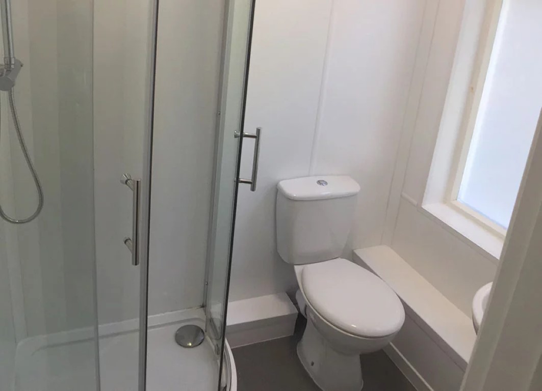  Superior Studio  -  Regent Road  - Gallery -  7