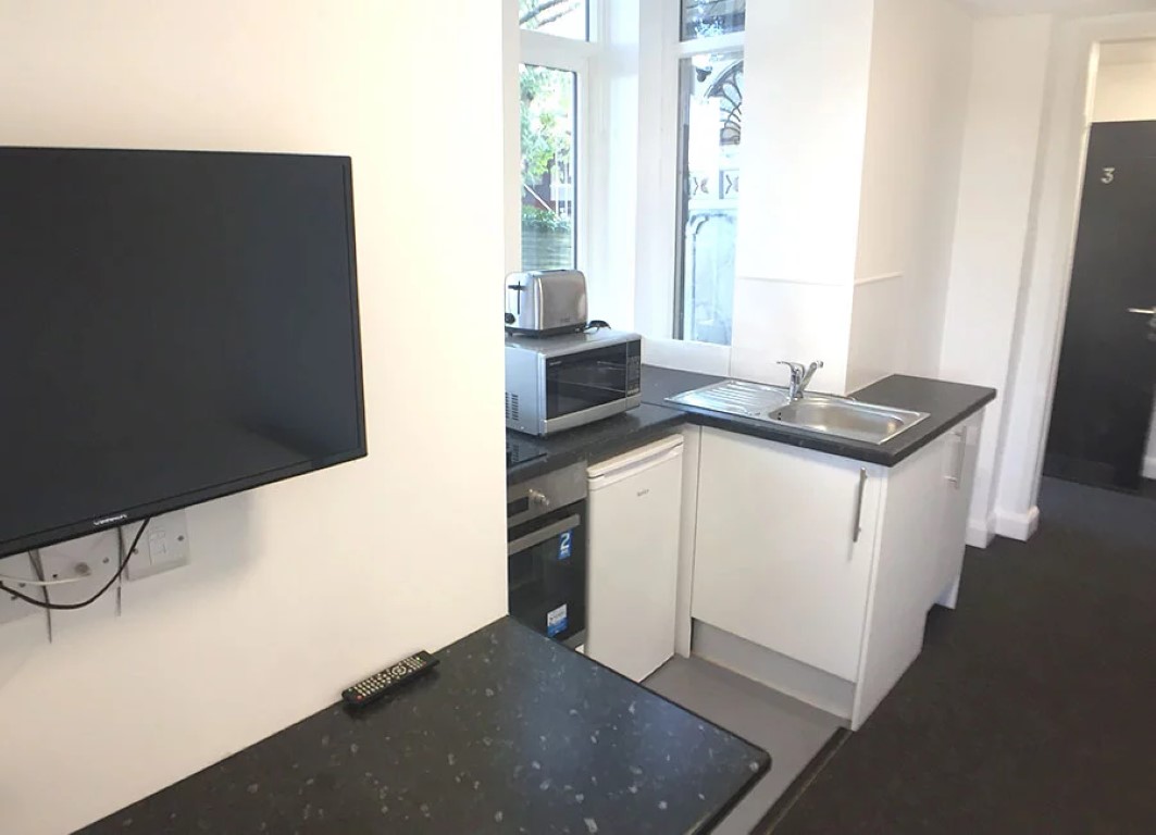  Superior Studio  -  Regent Road  - Gallery -  10