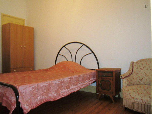 Comfy single bedroom in 4-bedroom apartment close to Belém