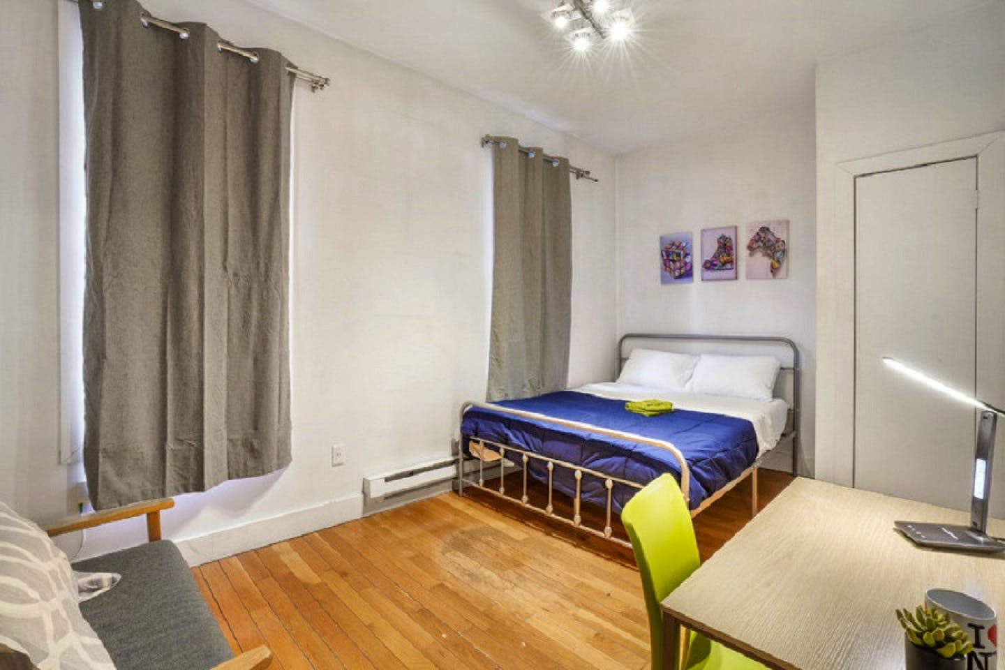 Private (queen Size Bed) - 11