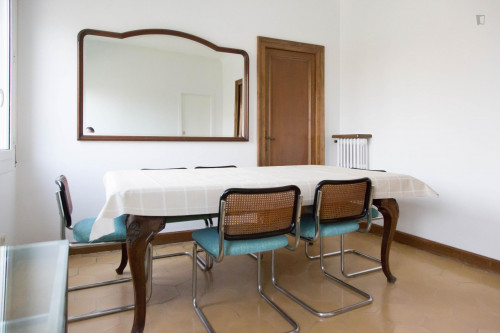 Alluring double bedroom close to Universitat metro station  - Gallery -  5