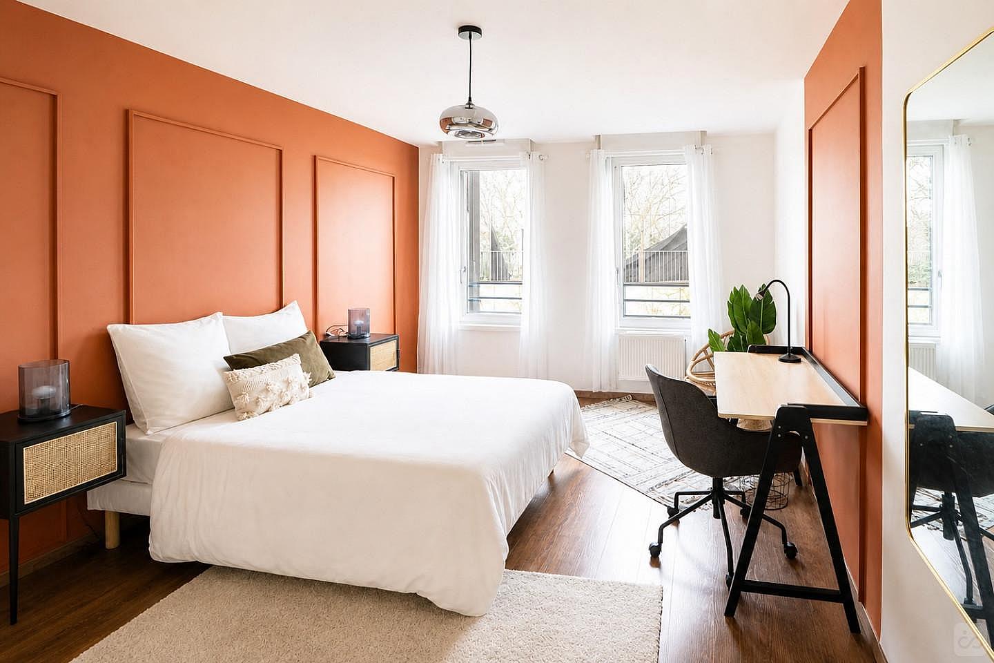 18 M² Haussmannian Style Bedroom To Rent - 1