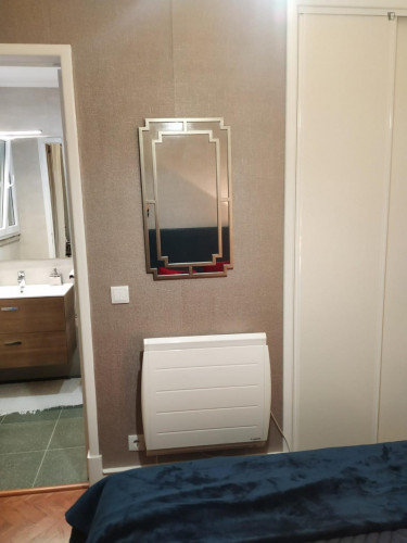 Comfy ensuite bedroom with private bathroom, close to Alameda metro station