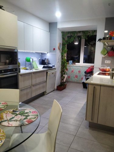 Comfy ensuite bedroom with private bathroom, close to Alameda metro station  - Gallery -  5