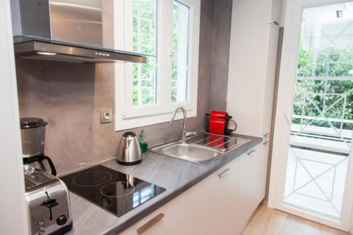 Aurora: Bright 1st floor 1-bedroom flat in Glyfada with balconies all around - Gallery - 6