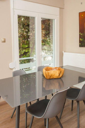 Aurora: Bright 1st floor 1-bedroom flat in Glyfada with balconies all around - Gallery - 24