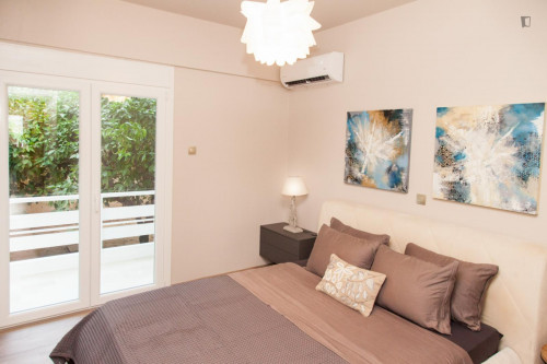 Aurora: Bright 1st floor 1-bedroom flat in Glyfada with balconies all around - Gallery - 16