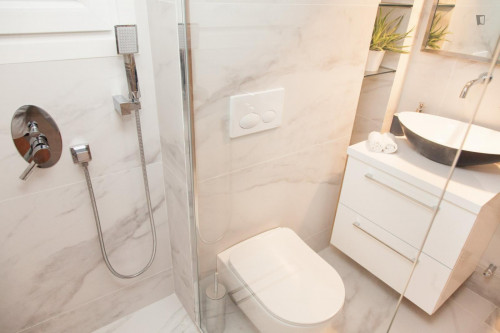 Aurora: Bright 1st floor 1-bedroom flat in Glyfada with balconies all around - Gallery - 14