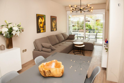 Aurora: Bright 1st floor 1-bedroom flat in Glyfada with balconies all around - Gallery - 36