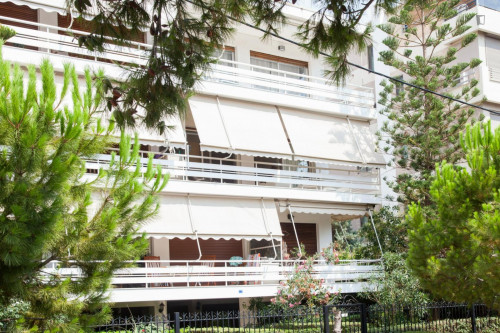 Aurora: Bright 1st floor 1-bedroom flat in Glyfada with balconies all around - Gallery - 22