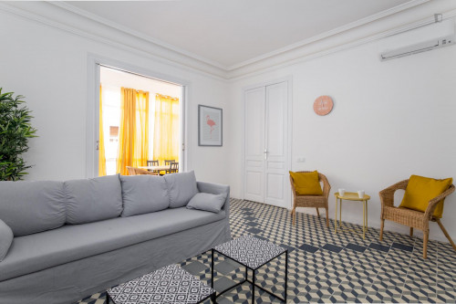 Snug single bedroom near the Rocafort metro - Gallery - 14