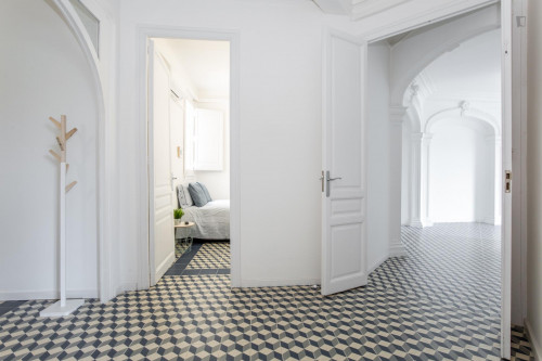 Snug single bedroom near the Rocafort metro