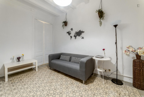 Bright double bedroom in L'Example - Gallery - 18