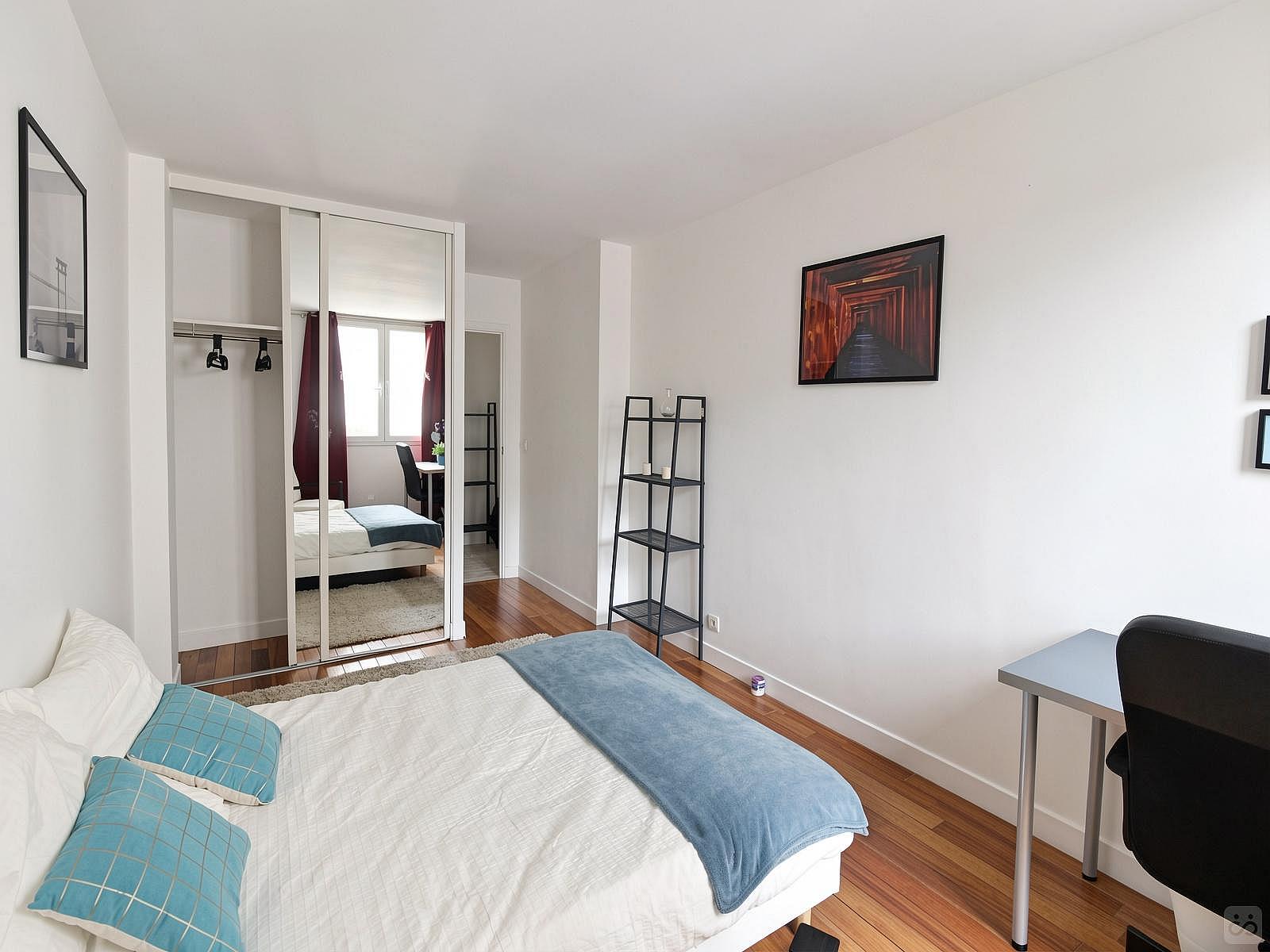  Spacious And Bright Room - 16m² - PA13  -  Bright and well appointed apartment located near the Sacré Cœur  - Gallery -  2