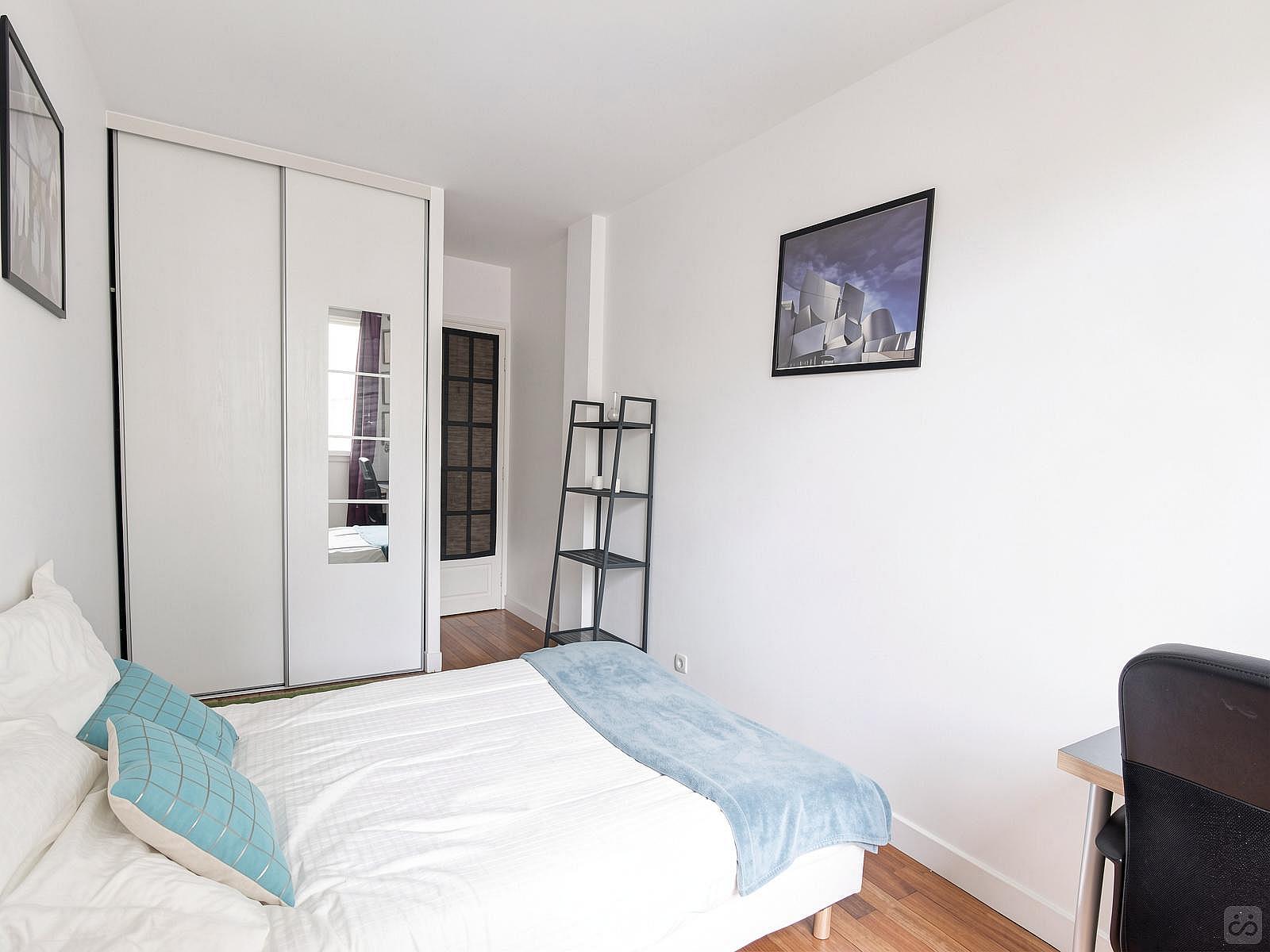 Warm And Bright Room - 14m² - PA14  -  Bright and well appointed apartment located near the Sacré Cœur  - Gallery -  3