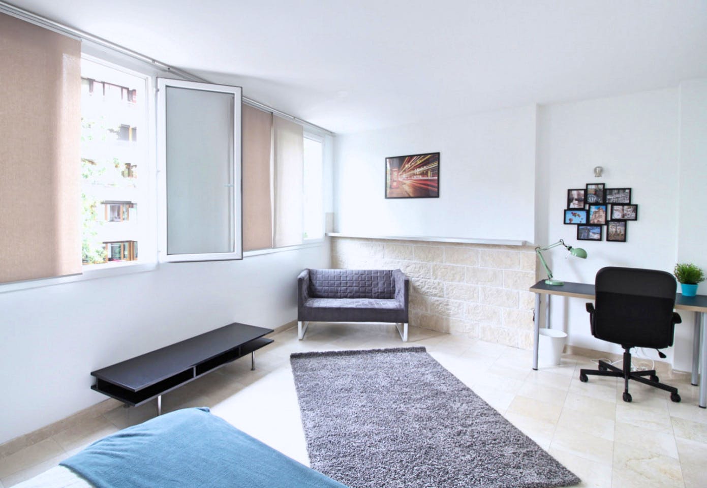  Large Welcoming Room - 22m² - PA12  -  Bright and well appointed apartment located near the Sacré Cœur  - Gallery -  9