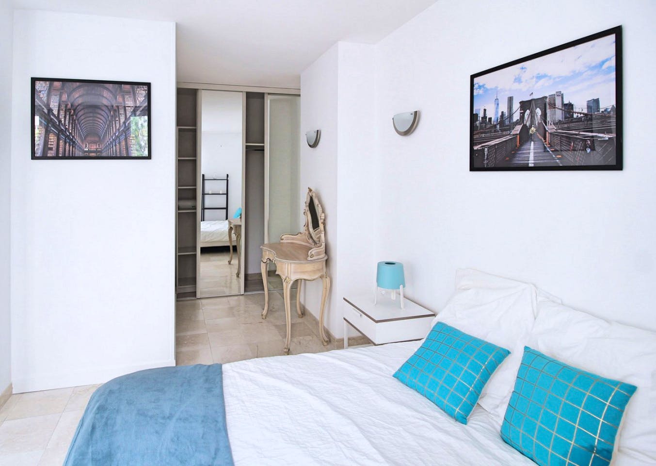  Large Welcoming Room - 22m² - PA12  -  Bright and well appointed apartment located near the Sacré Cœur  - Gallery -  7