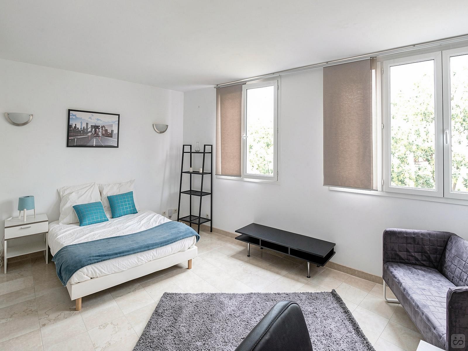  Large Welcoming Room - 22m² - PA12  -  Bright and well appointed apartment located near the Sacré Cœur  - Gallery -  17