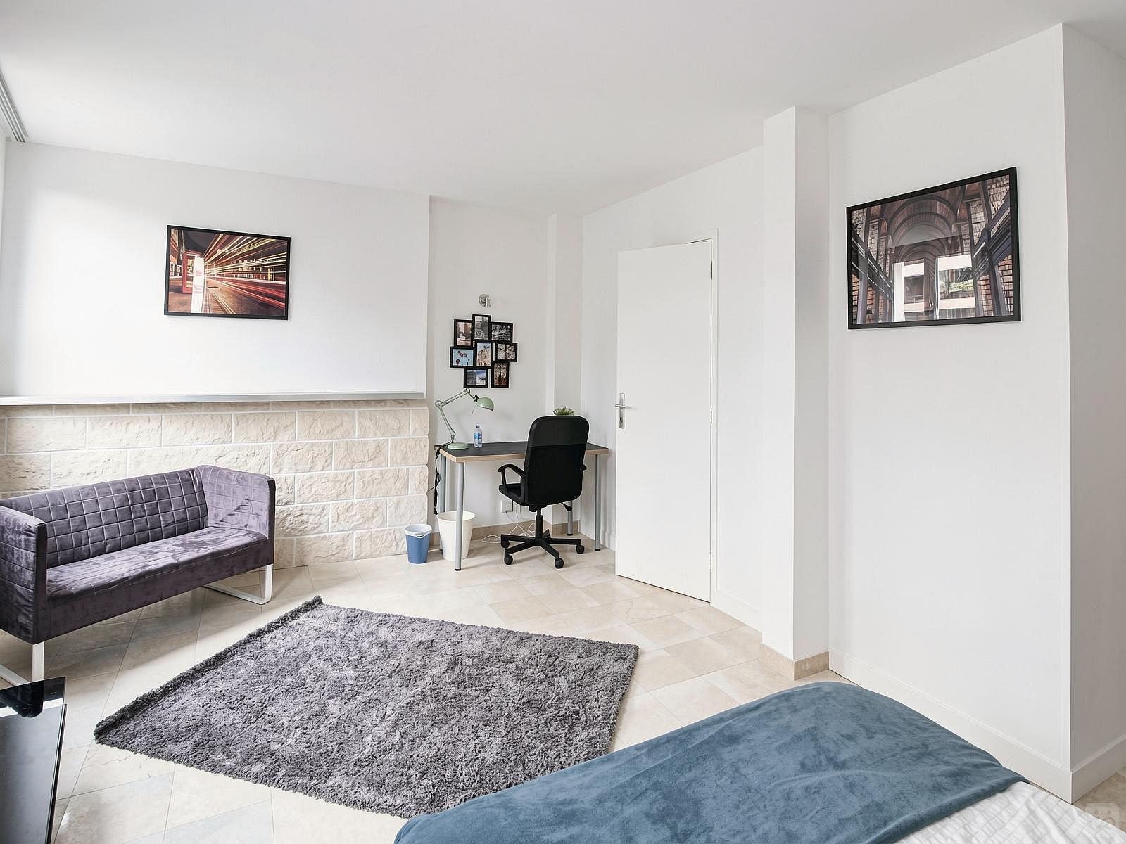  Large Welcoming Room - 22m² - PA12  -  Bright and well appointed apartment located near the Sacré Cœur  - Gallery -  19