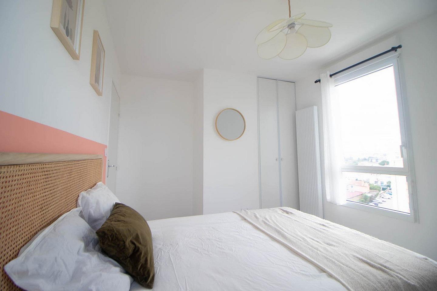 11 M² Colourful Bedroom - 19
