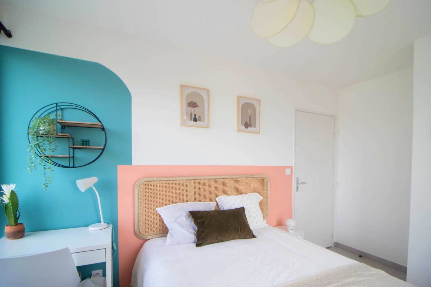 11 M² Colourful Bedroom - 5