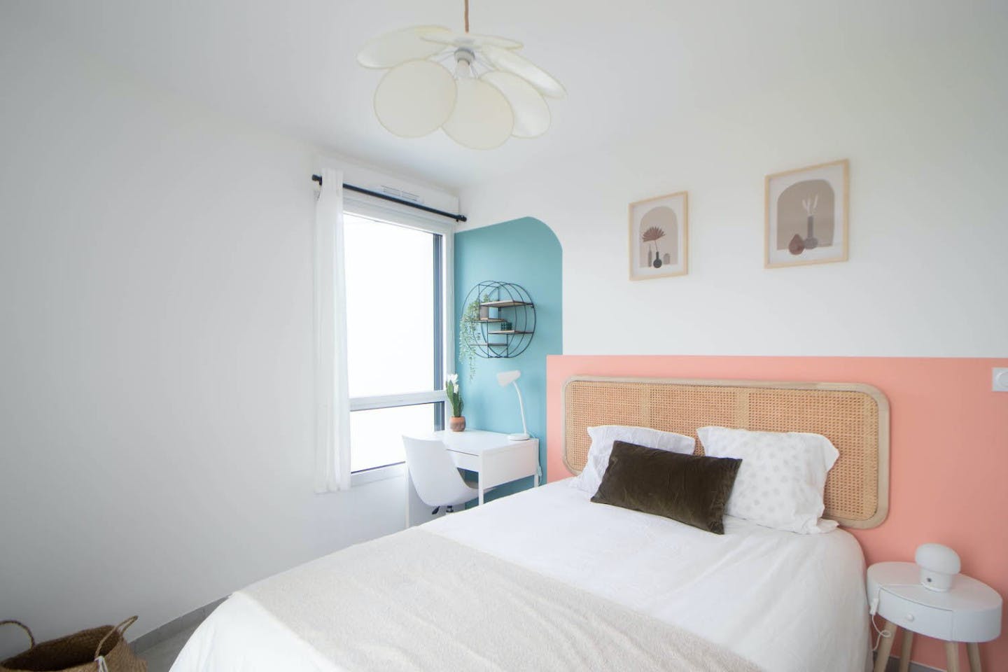 11 M² Colourful Bedroom - 2