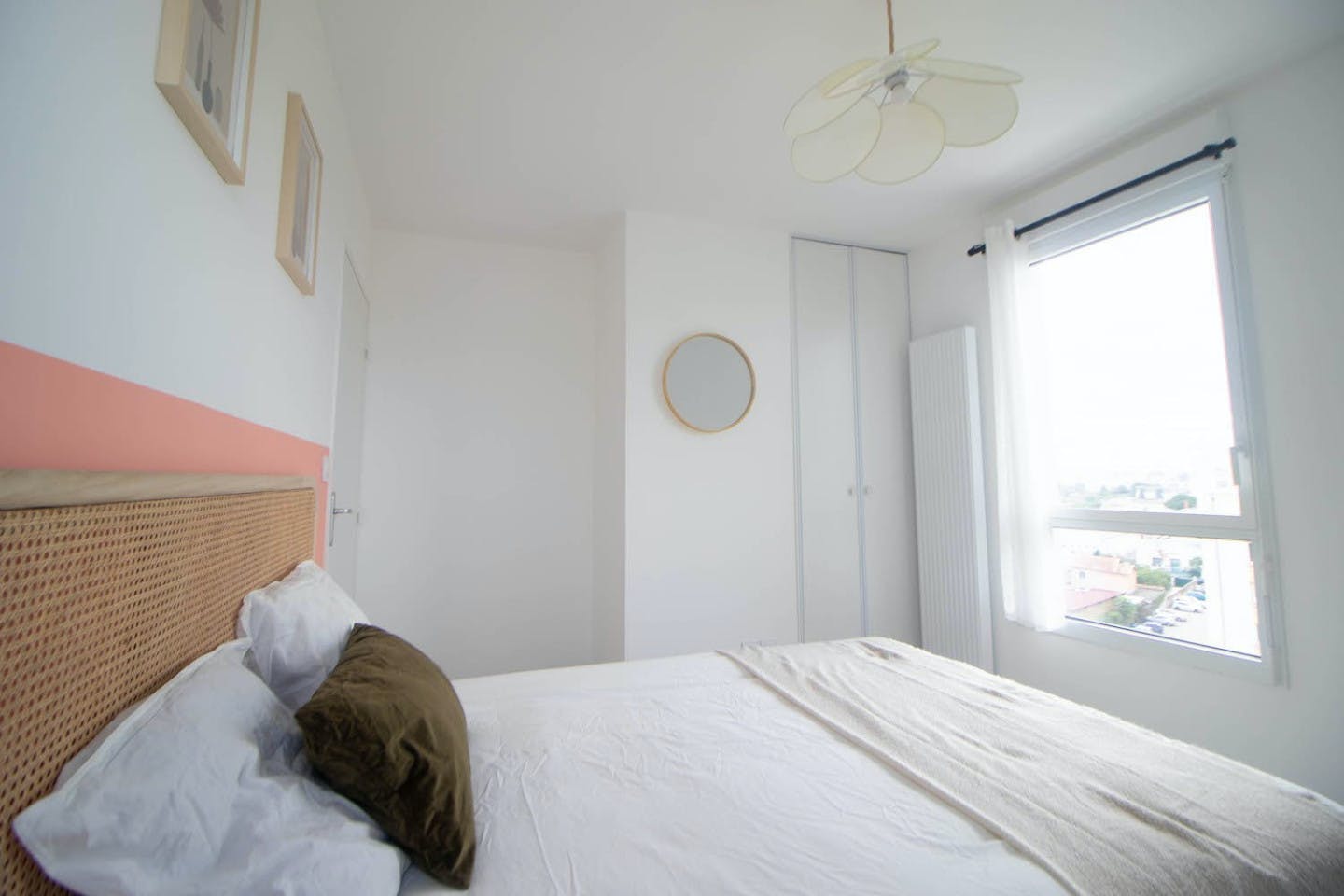 11 M² Colourful Bedroom - 3