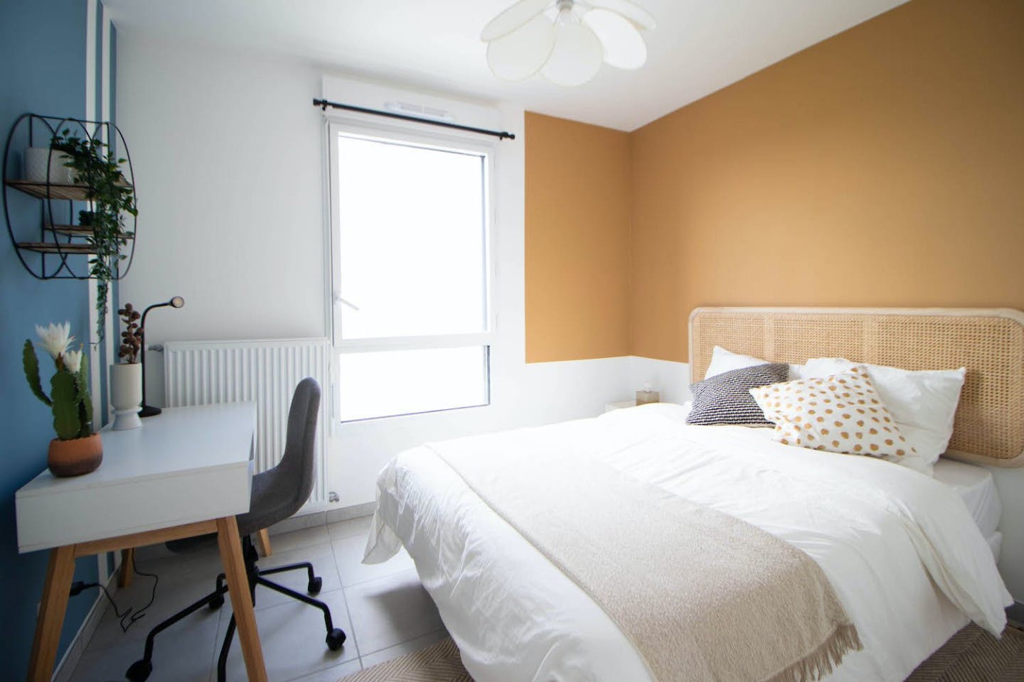 Elegant 10 M² Bedroom Near Lyon - LYO47 - 1