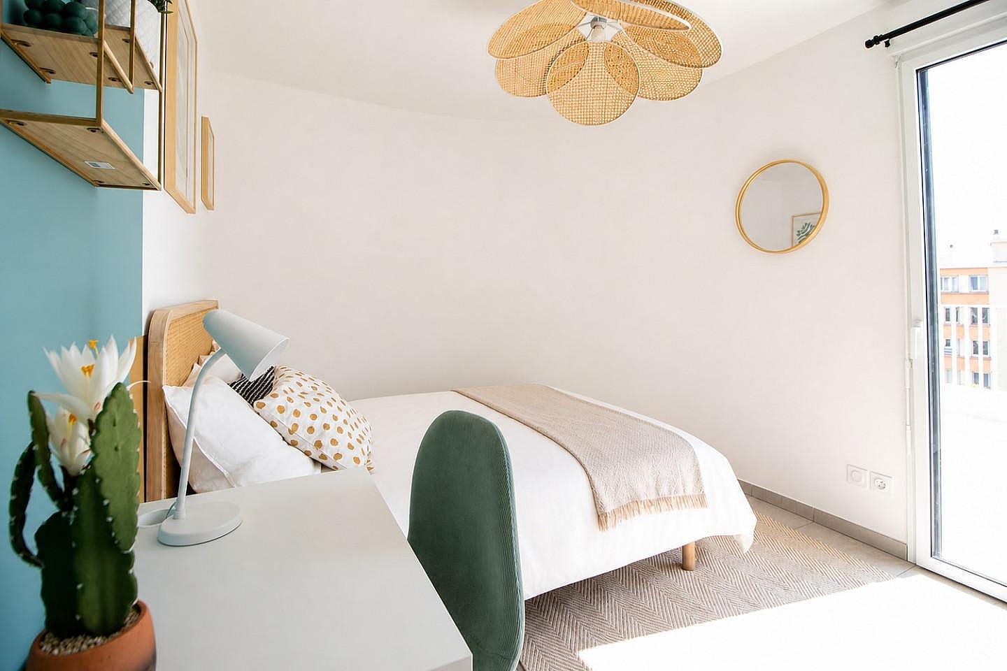 Charming Bedroom Of 11 M² Near Lyon - LYO46 - 43