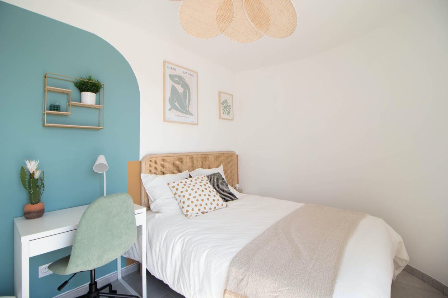 Charming Bedroom Of 11 M² Near Lyon - LYO46 - 2
