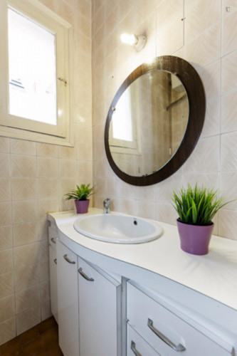 Great double bedroom close to Universitat Internacional de Catalunya - Gallery - 6