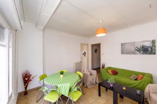 Great double bedroom close to Universitat Internacional de Catalunya - Gallery - 17