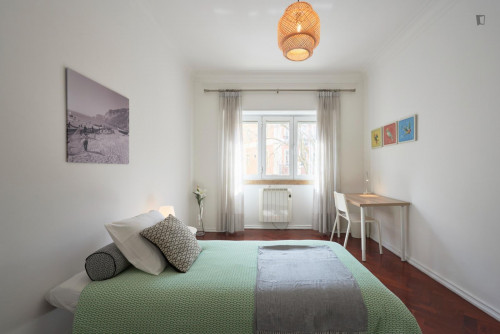 Neat and cosy single bedroom in Arroios