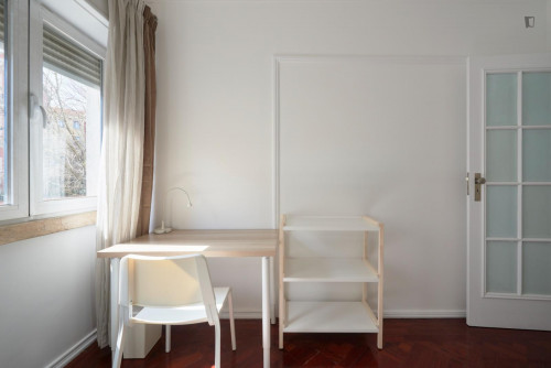 Cosy single bedroom in popular Arroios  - Gallery -  5