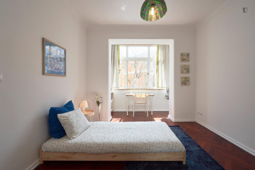 Splendid single bedroom in arroios