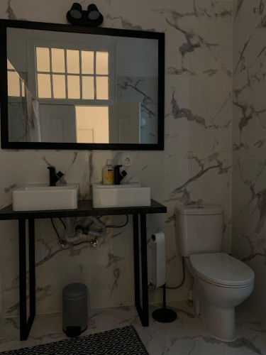Nice double bedroom in very central area in Lisbon  - Gallery -  5