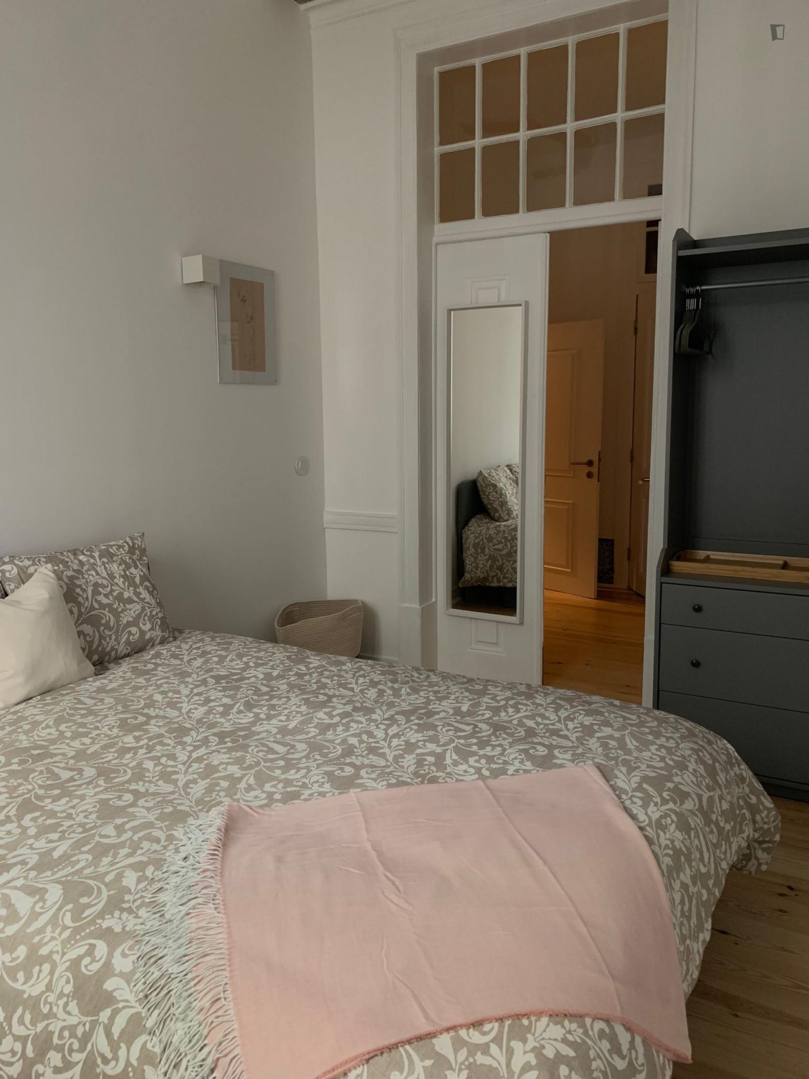  Nice Double Bedroom In Very Central Area In Lisbon  -  Nice double bedroom in very central area in Lisbon  - Gallery -  1
