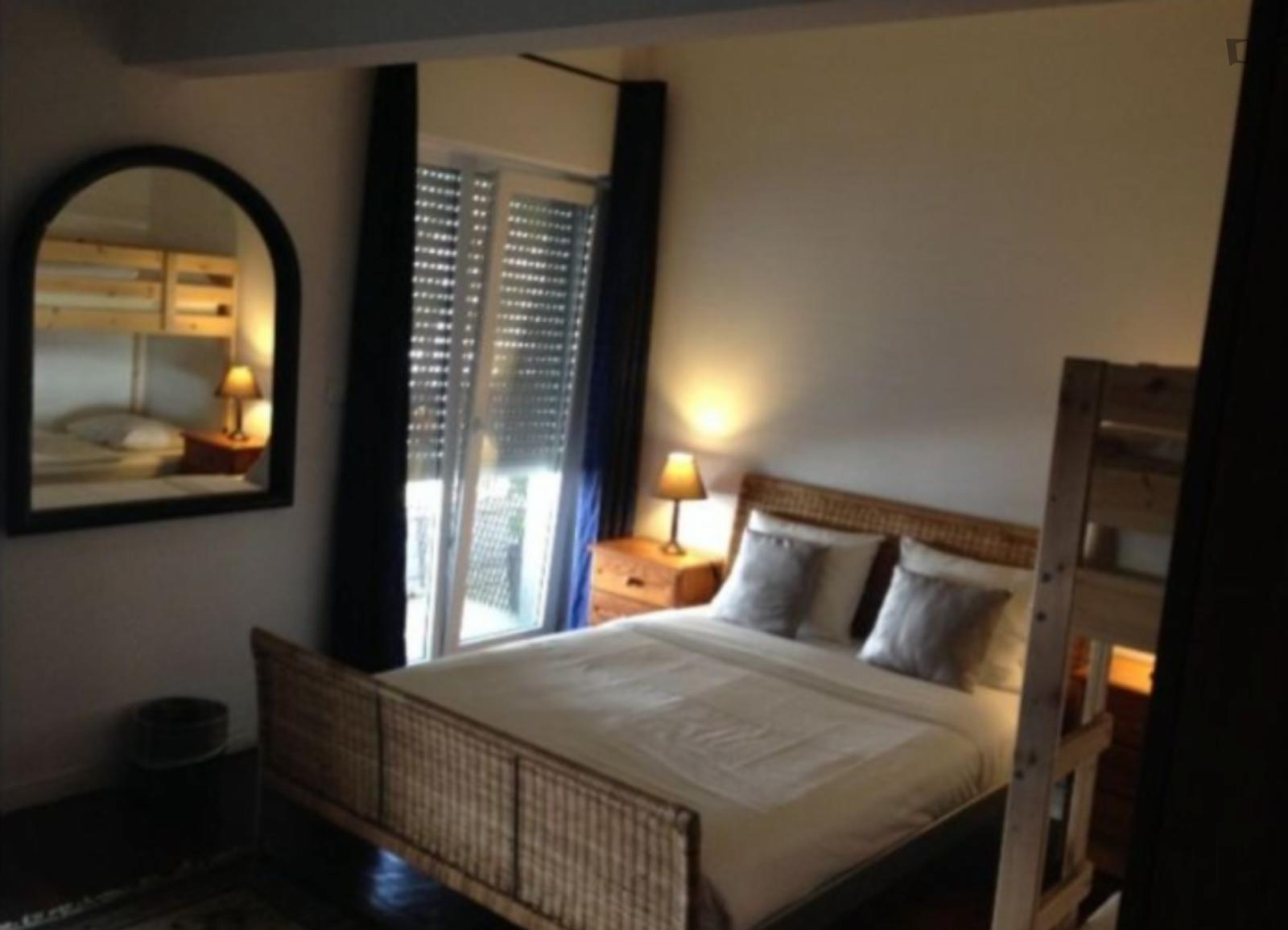  Cozy Double Bedroom In Central Cascais  -  Cozy double bedroom in Central Cascais  - Gallery -  1