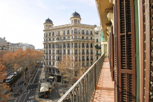 Single bed in a twin bedroom, near the Parc de Joan Miró