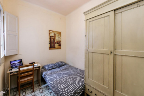 Appealing double bedroom in El Fort Pienc