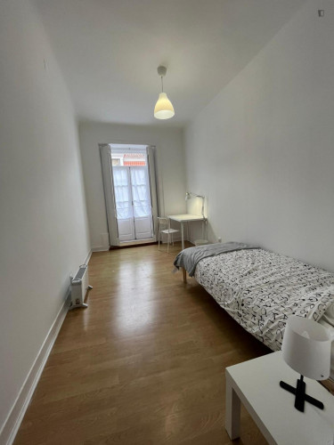 Welcoming single bedroom with a balcony, near the Baixa-Chiado metro